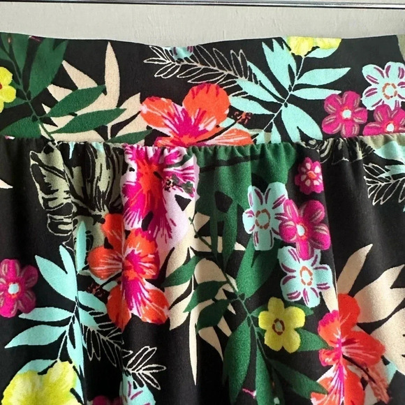 Terra & Sky multi colored tropical floral print maxi skirt w/ pockets Sz 1x - Picture 7 of 8